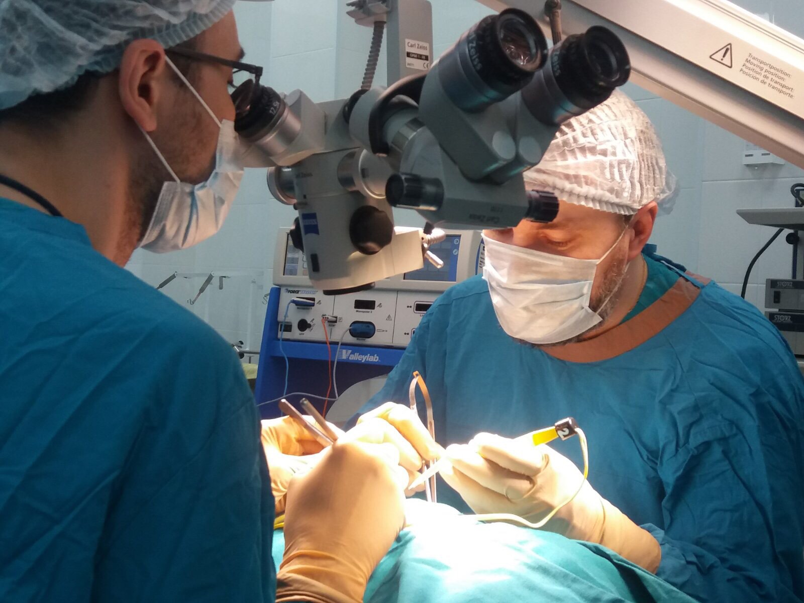 Удаление доброкачественных образований мягких тканей в операционной №1 "парацельс"
