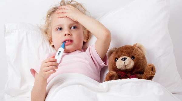 Низкая температура и головная боль у ребенка