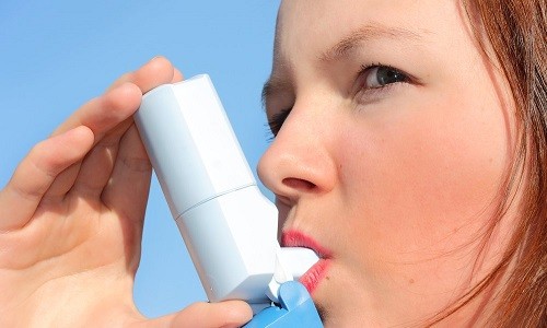 использование ингалятора при бронхиальной астме