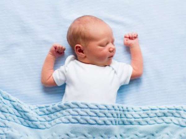 Является ли частое дыхание новорожденного во сне нормой?
