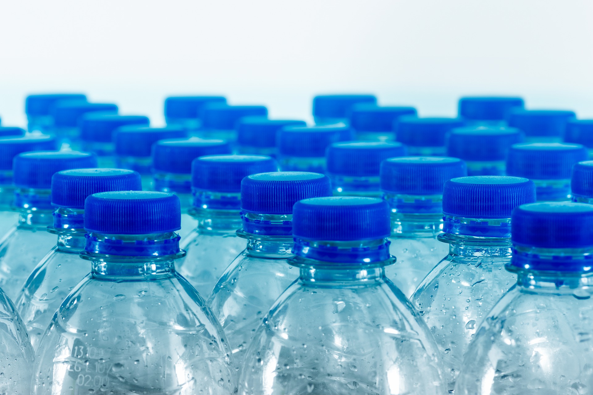Какую воду покупать для питья в бутылях — рейтинг в москве