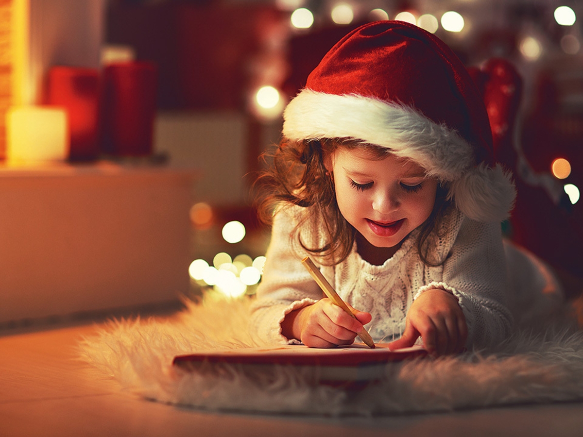 Дети загадывают желание. Новый год дети. Новогоднее чудо. Новогодние мечты. Новогодние желания.