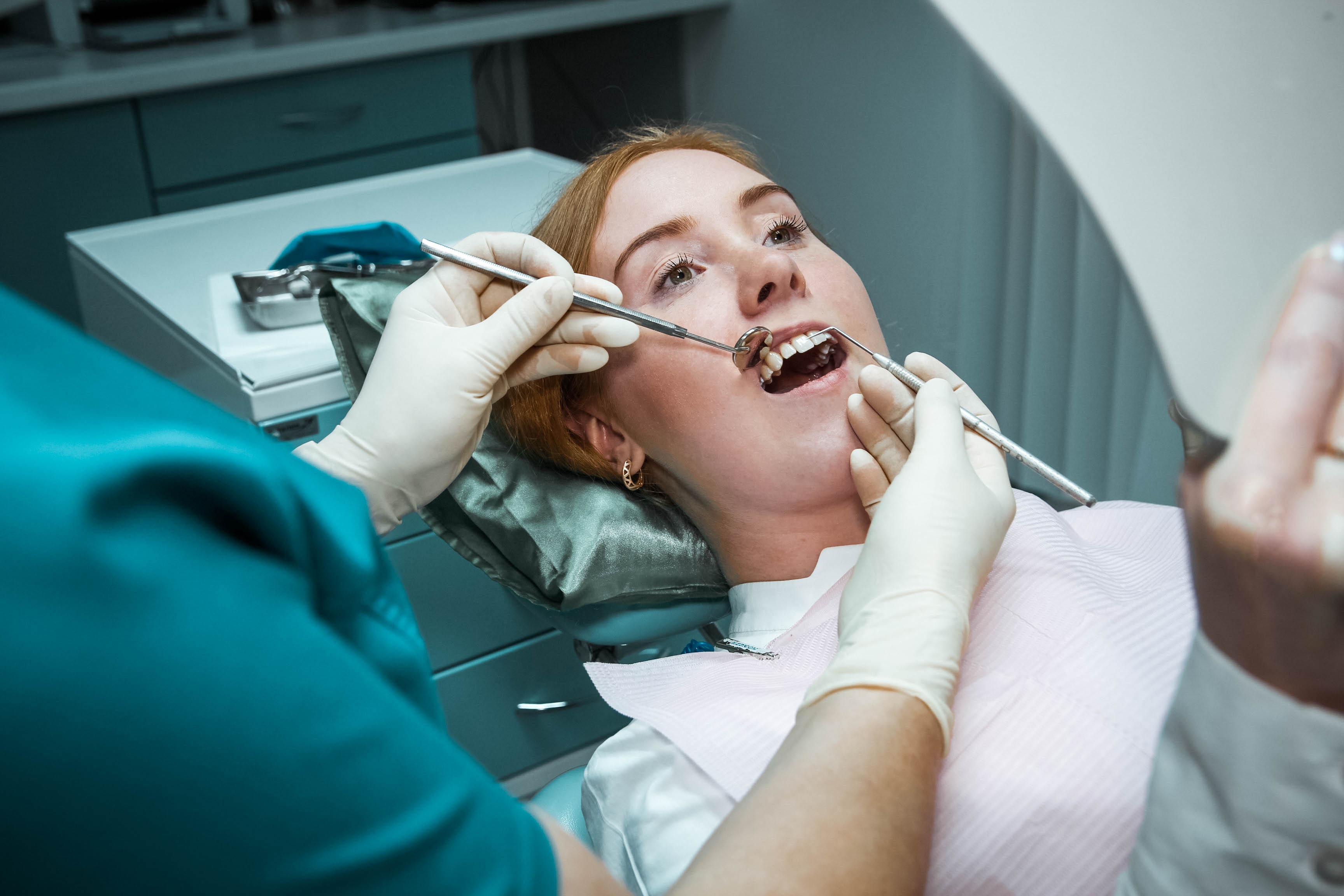 Признаки лечения зубов. Сайт стоматологии.